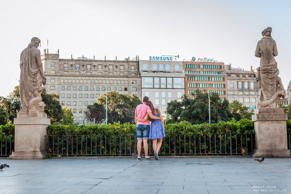 Paseo matutino de barcelona. Fotógrafo en Barcelona  Maslik Yulia