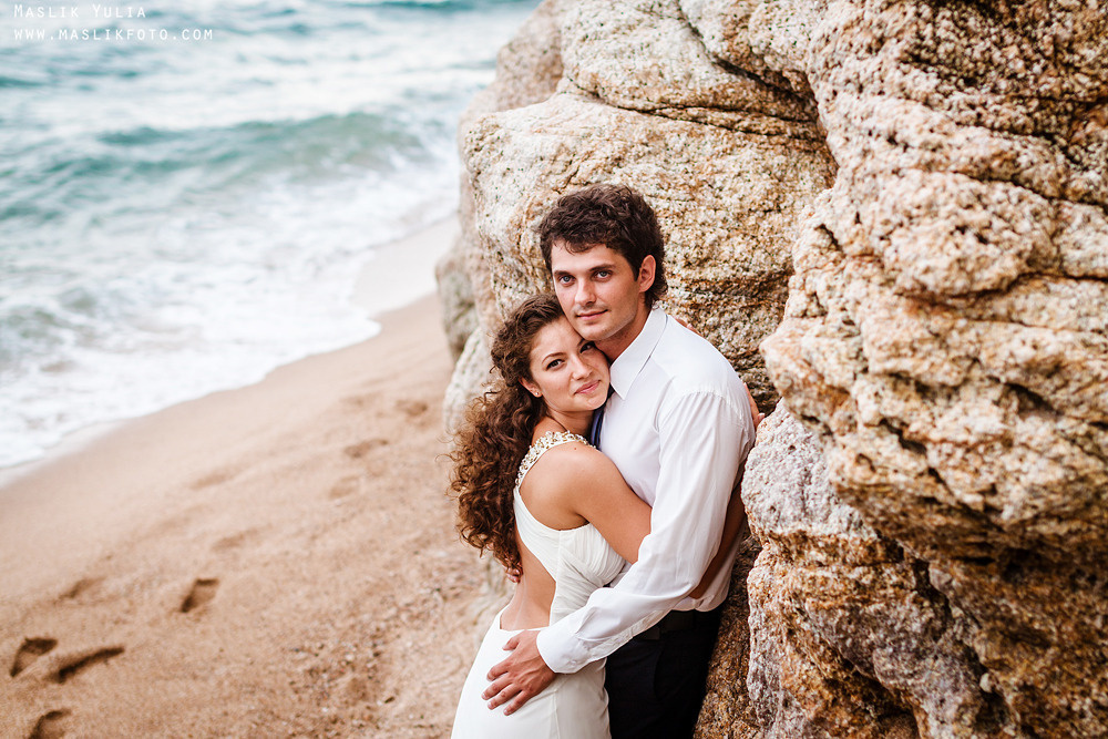 Sesión de fotos de boda de playa en España. Fotógrafo en Barcelona  Maslik Yulia