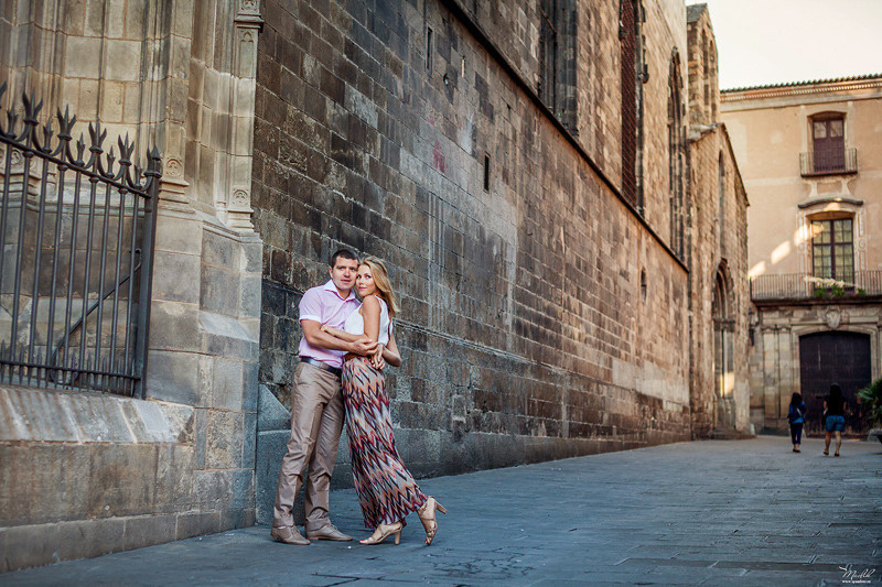 Letnia rodzinna sesja zdjęciowa w Barcelonie. Fotograf w Barcelonie Hiszpanii Maslik Yulia