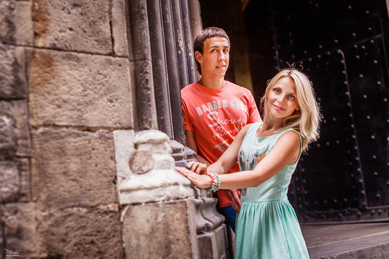 Dziarska rodzinna sesja zdjęciowa w Barcelonie. Fotograf w Barcelonie Hiszpanii Maslik Yulia