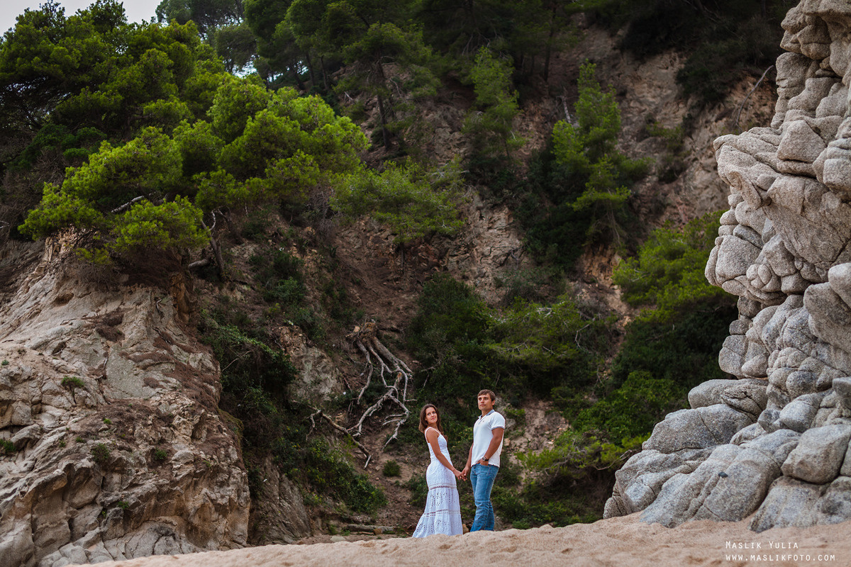 Sea photo session in Tossa de Mar. Photographer in Barcelona Spain Maslik Yulia