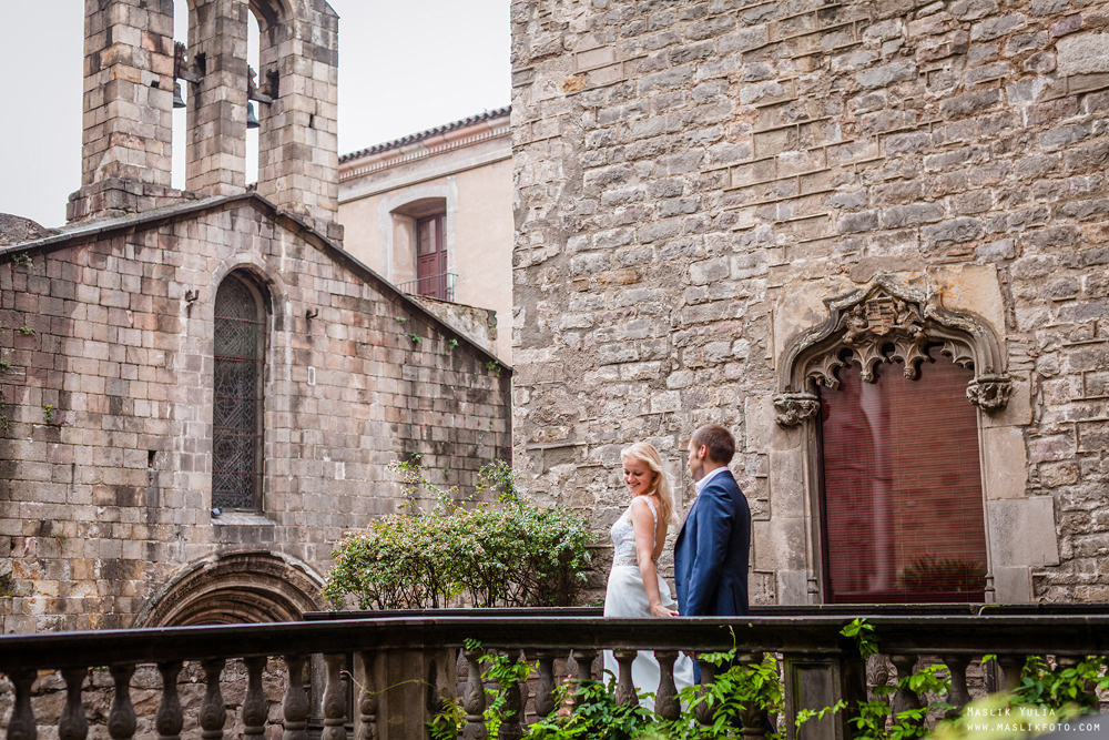 Дождливая фотосессия в Барселоне. Фотограф в Барселоне Испании Маслик Юлия