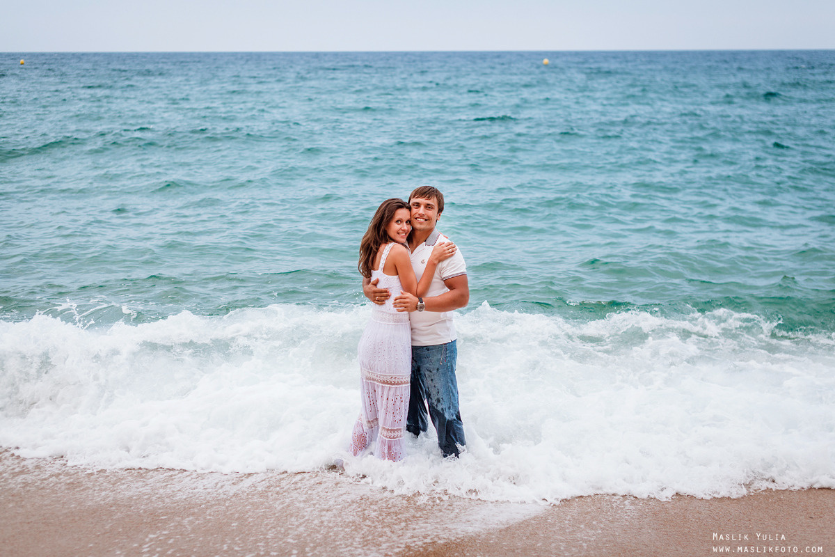 Sea photo session in Tossa de Mar. Photographer in Barcelona Spain Maslik Yulia