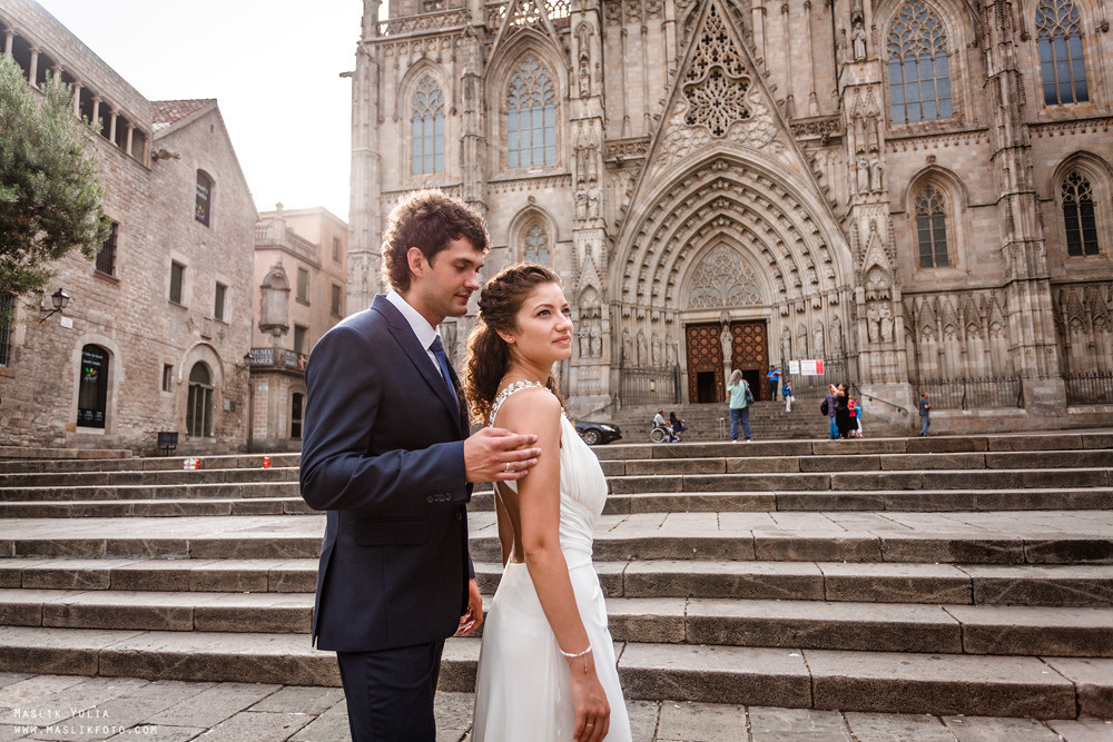 Sesión de fotos de boda de playa en España. Fotógrafo en Barcelona  Maslik Yulia