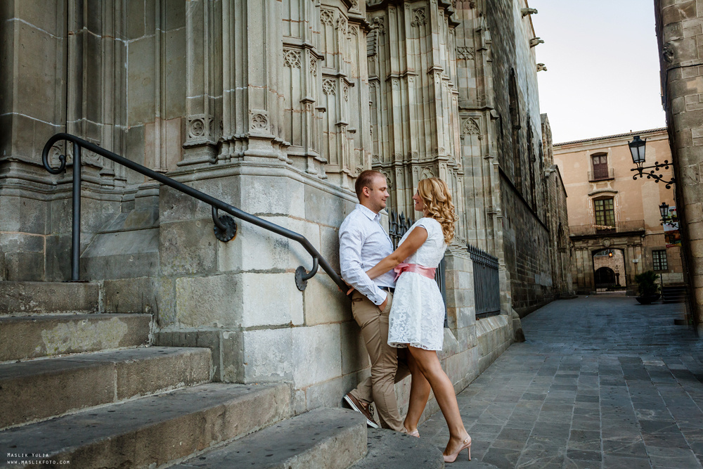 Przyjemna sesja zdjęciowa w Barcelonie. Fotograf w Barcelonie Hiszpanii Maslik Yulia