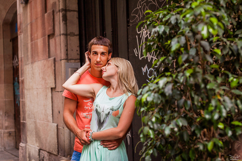 Dziarska rodzinna sesja zdjęciowa w Barcelonie. Fotograf w Barcelonie Hiszpanii Maslik Yulia