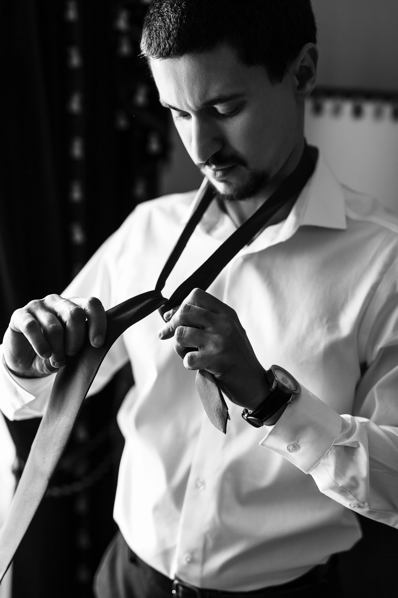 Iceland wedding and elopement photographer. Iceland elopement photographer & videographer