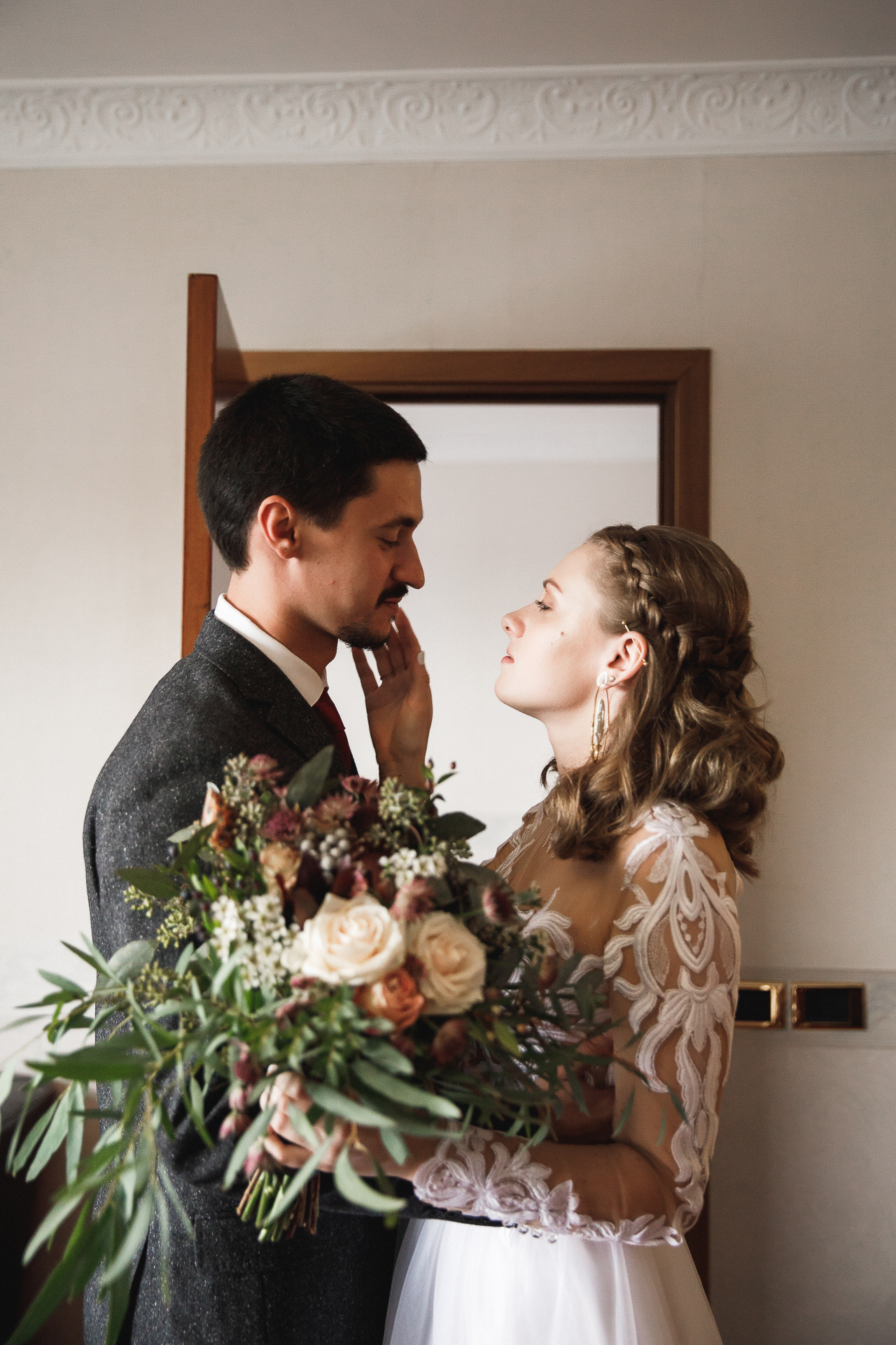 Iceland wedding and elopement photographer. Iceland elopement photographer & videographer