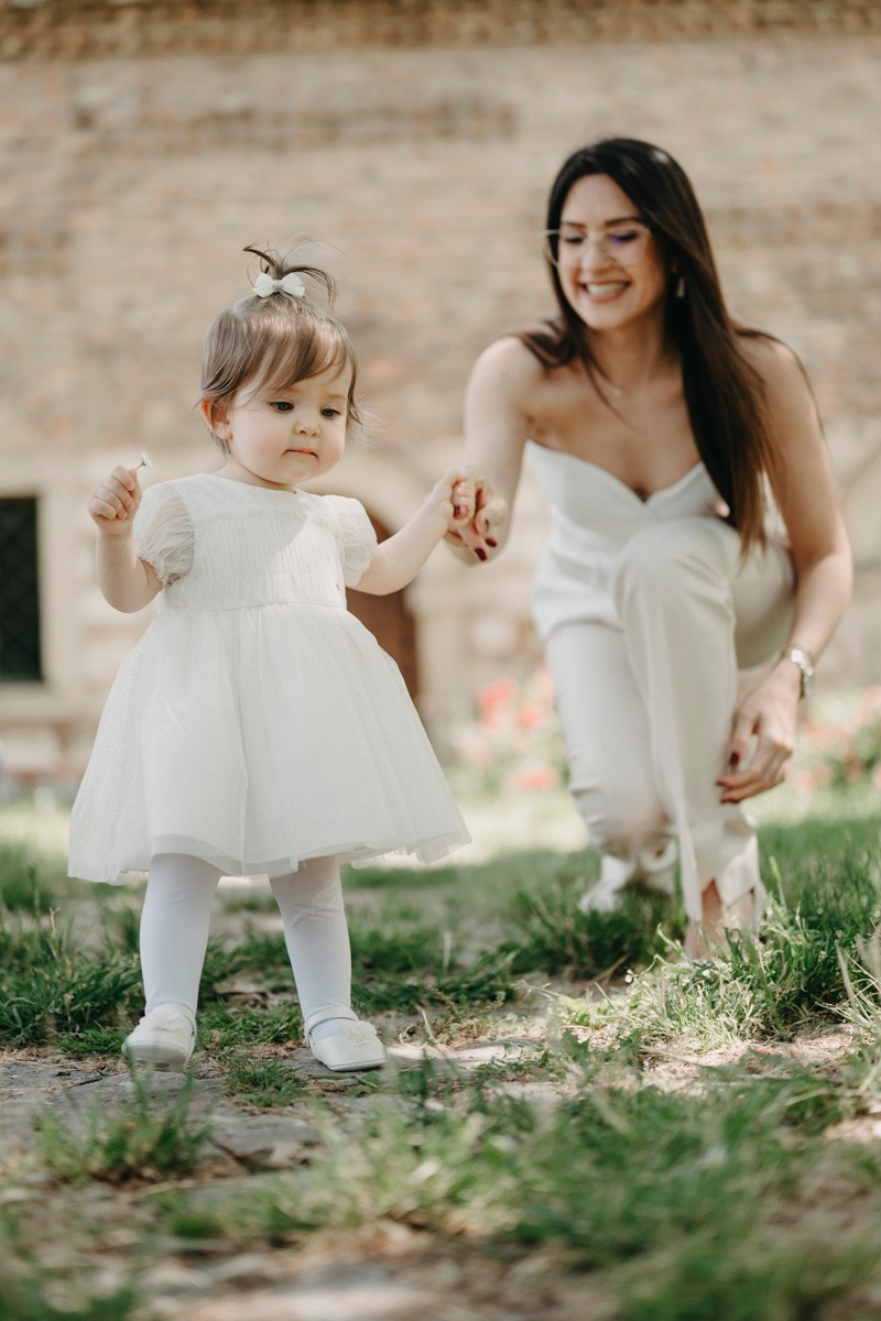 Lara / krstenje, crkva svete Ruzice na Kalemegdanu. Deciji i porodicni fotograf u Beogradu Oksana Skendzic