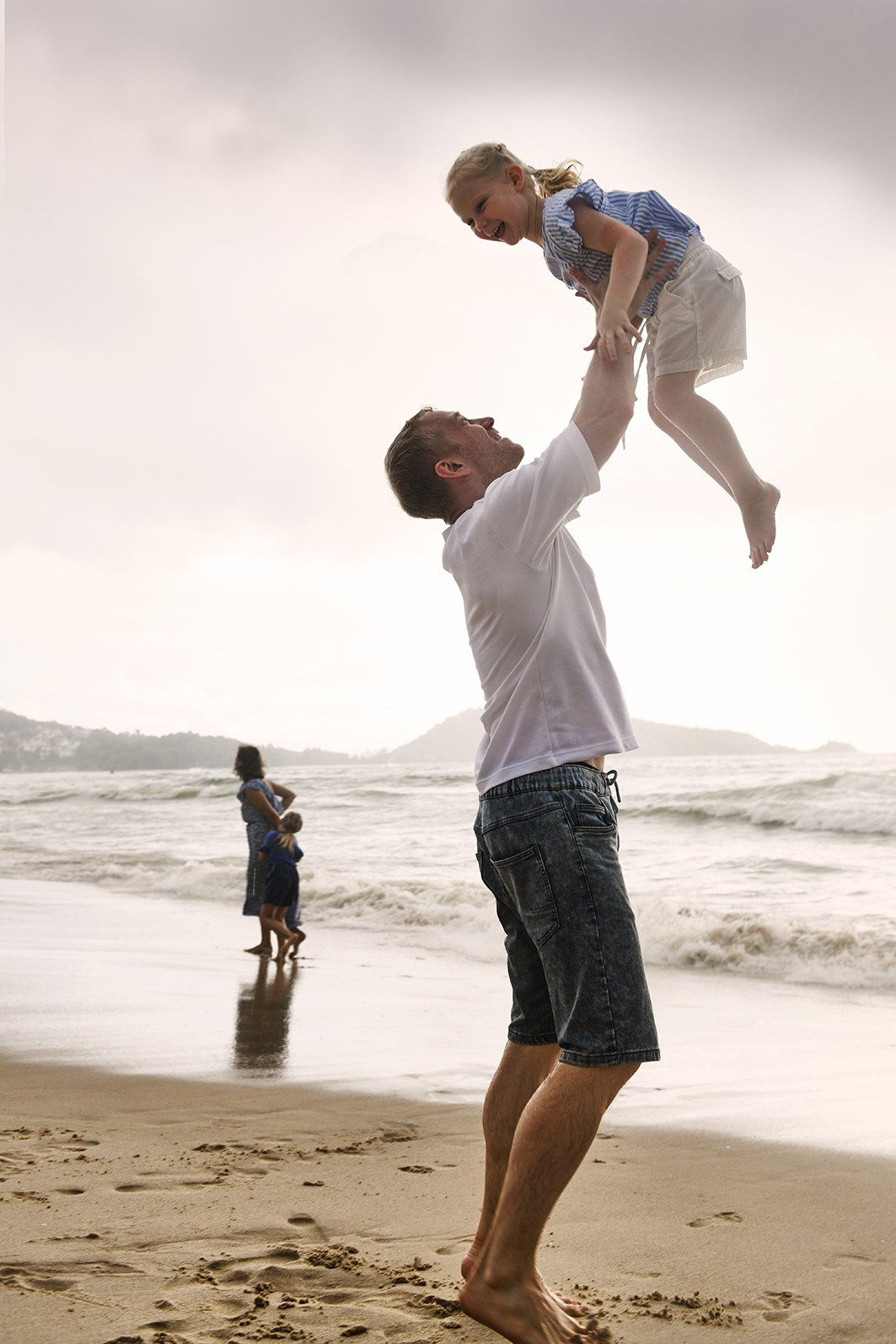 IVANA. Minimalist brand photographer & videographer | Raw sincerity. Pure Form