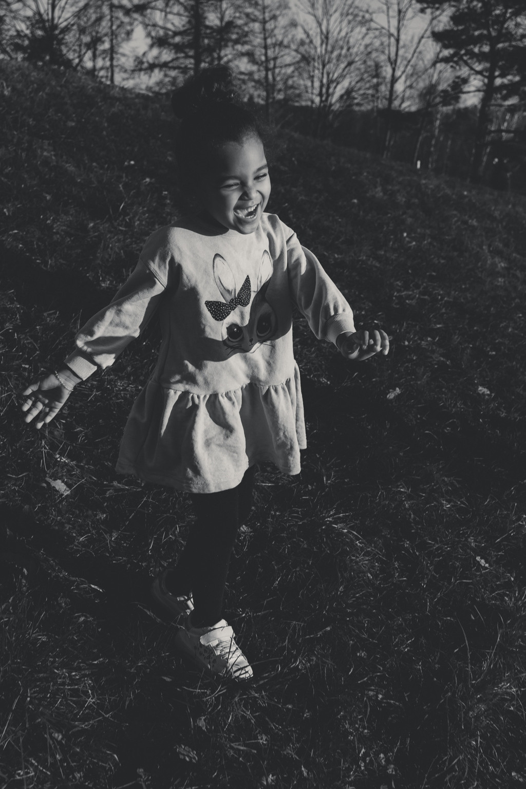 JESSICA AND MIA | FAMILY PHOTOSHOOT | ZÜRICH. HOME