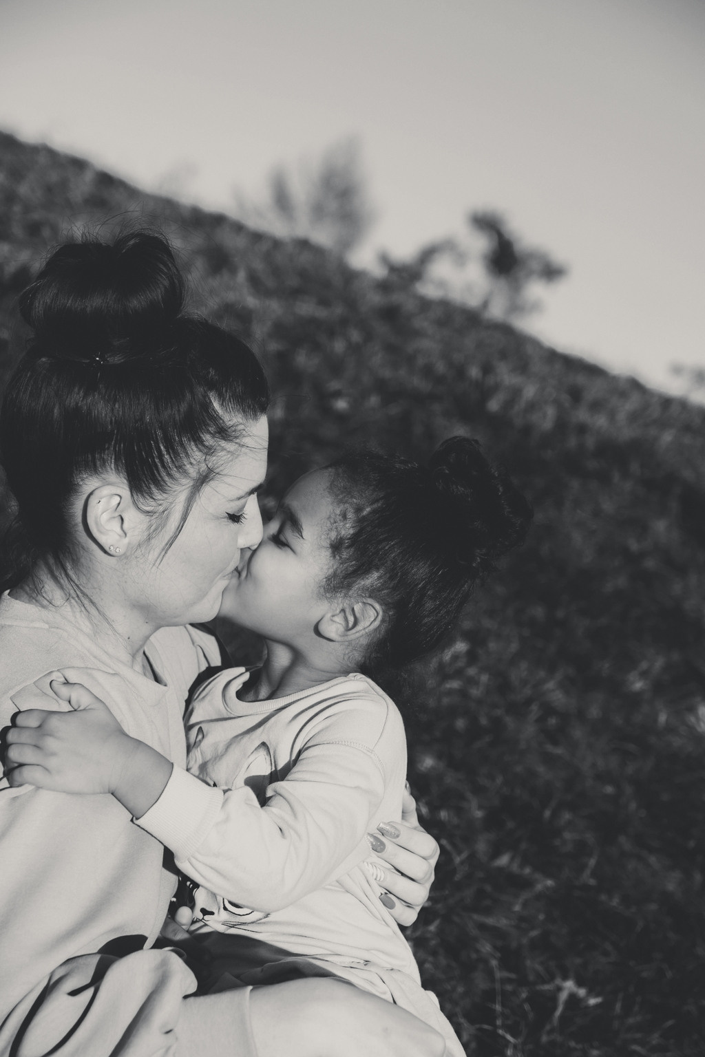 JESSICA AND MIA | FAMILY PHOTOSHOOT | ZÜRICH. HOME