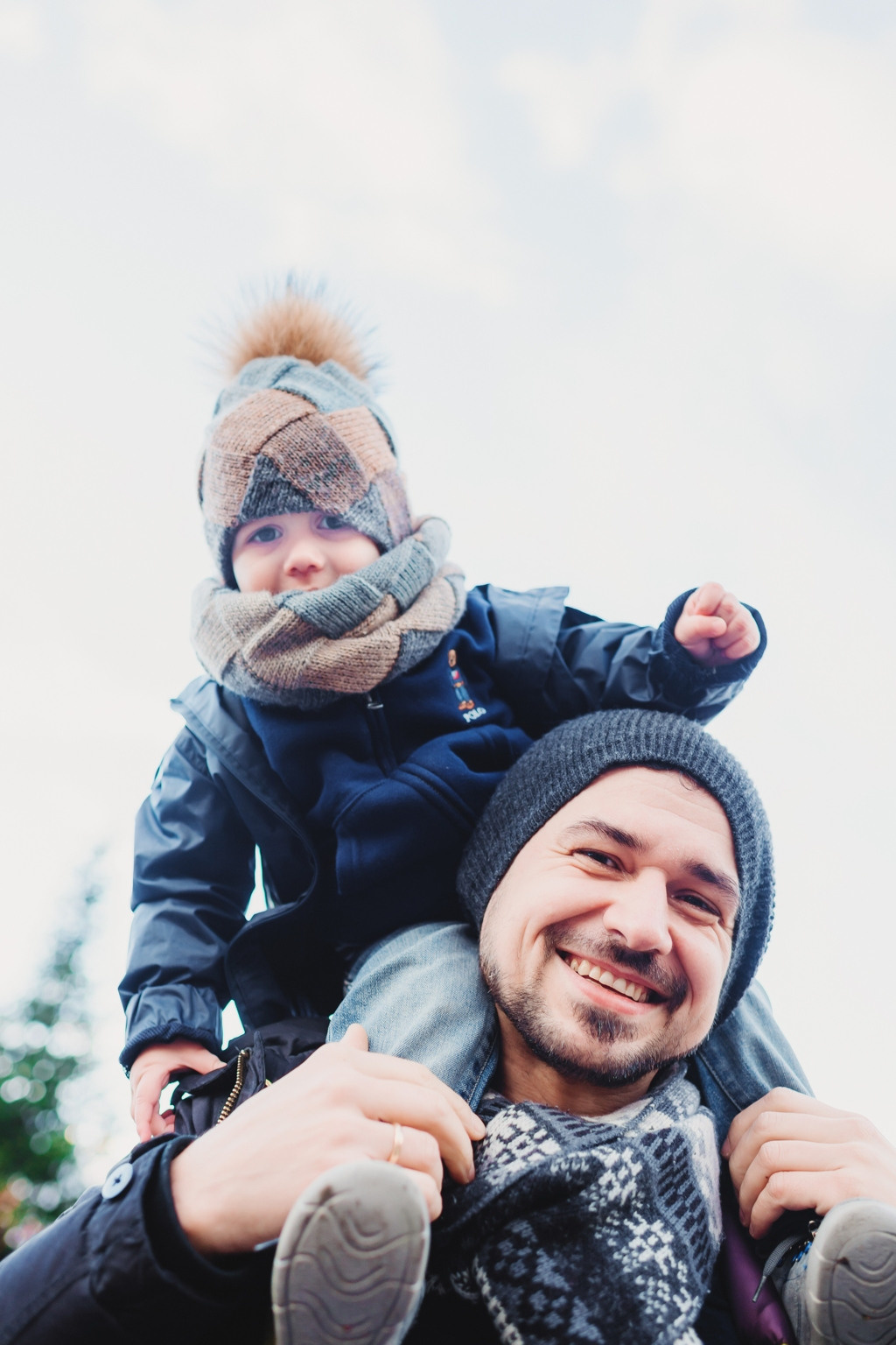 SABINA, NEBOJSA, PHILIPP AND KEMRAN | CHRISTMAS FAMILY PHOTOSHOOT | ZÜRICH. HOME