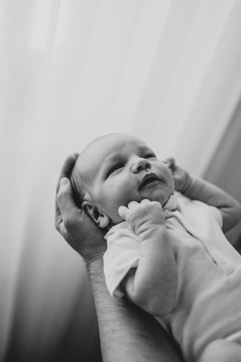 Dobrodosao, Vukane / fotografisanje bebe kod kuce. Deciji i porodicni fotograf u Beogradu Oksana Skendzic