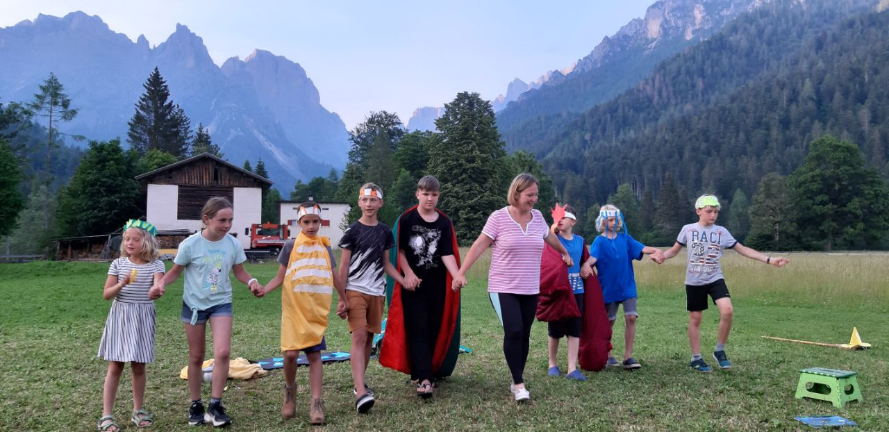 Семейный лагерь «Горные тропы». Семейные лагеря в Европе с Ниной Янечковой и Ириной Зиновьевой