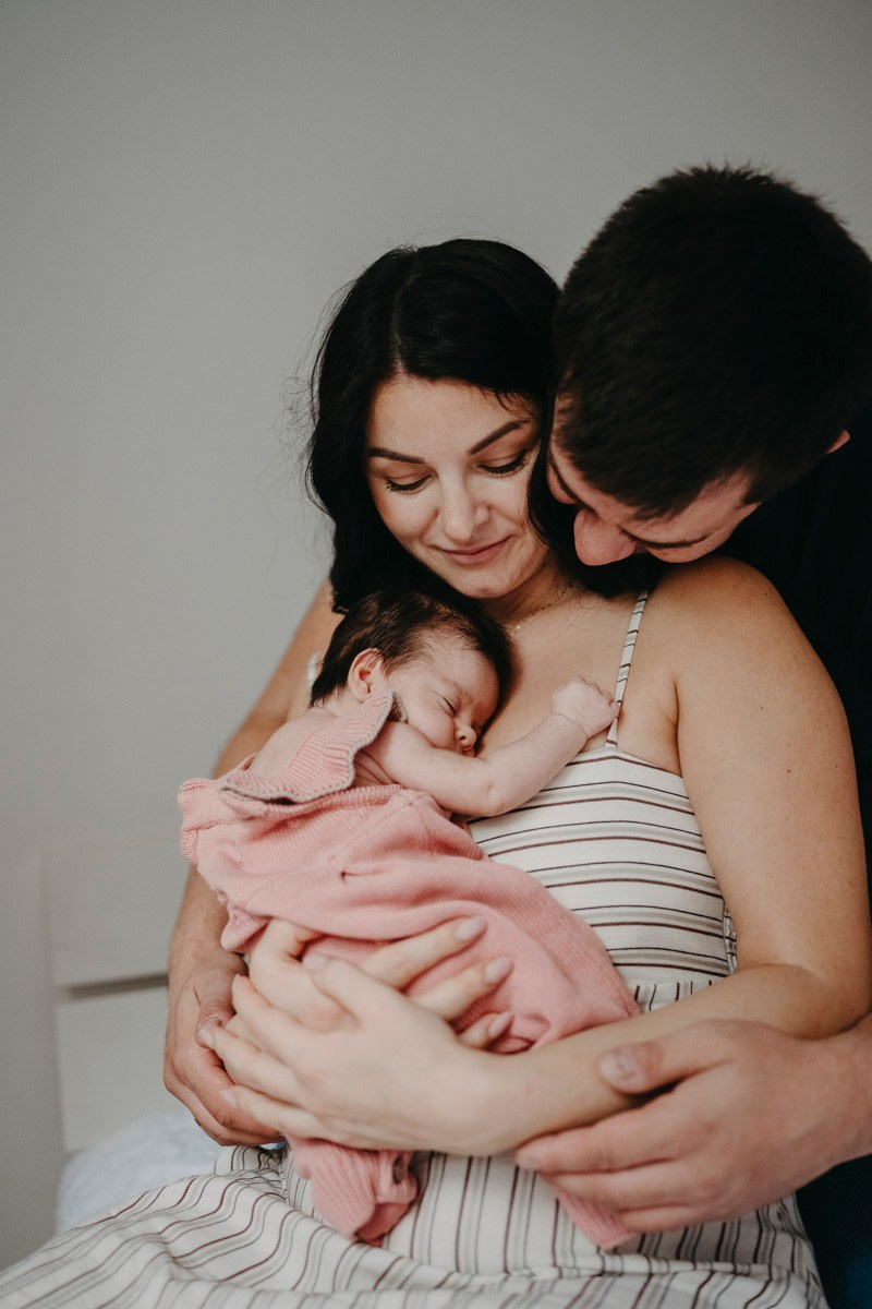 Latinka, Visnja i Konstantin / porodicno fotografisanje, fotografisanje bebe kod kuce. Deciji i porodicni fotograf u Beogradu Oksana Skendzic