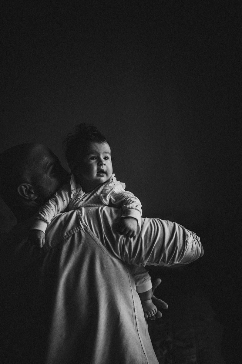 Katarina, Marko i Elena / porodicno fotografisanje kod kuce. Deciji i porodicni fotograf u Beogradu Oksana Skendzic