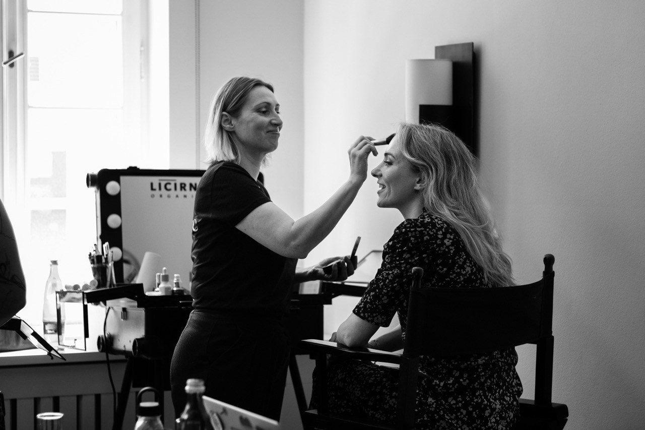 BACKSTAGE. Dana Lišková — Empathetic Photographer | Introspective Artist |Neurodivergent Coach | Founder of Artepy.cz