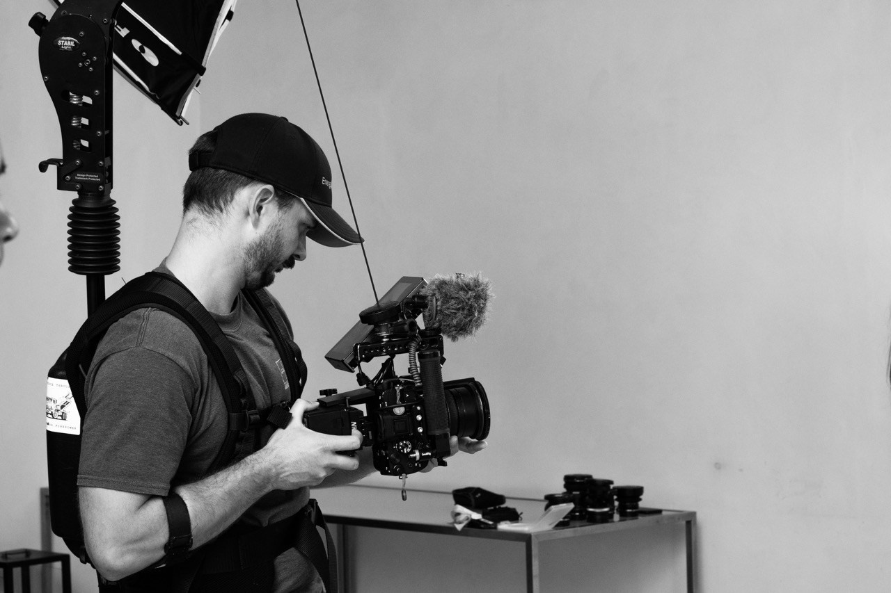 BACKSTAGE. Dana Lišková — Empathetic Photographer | Introspective Artist |Neurodivergent Coach | Founder of Artepy.cz