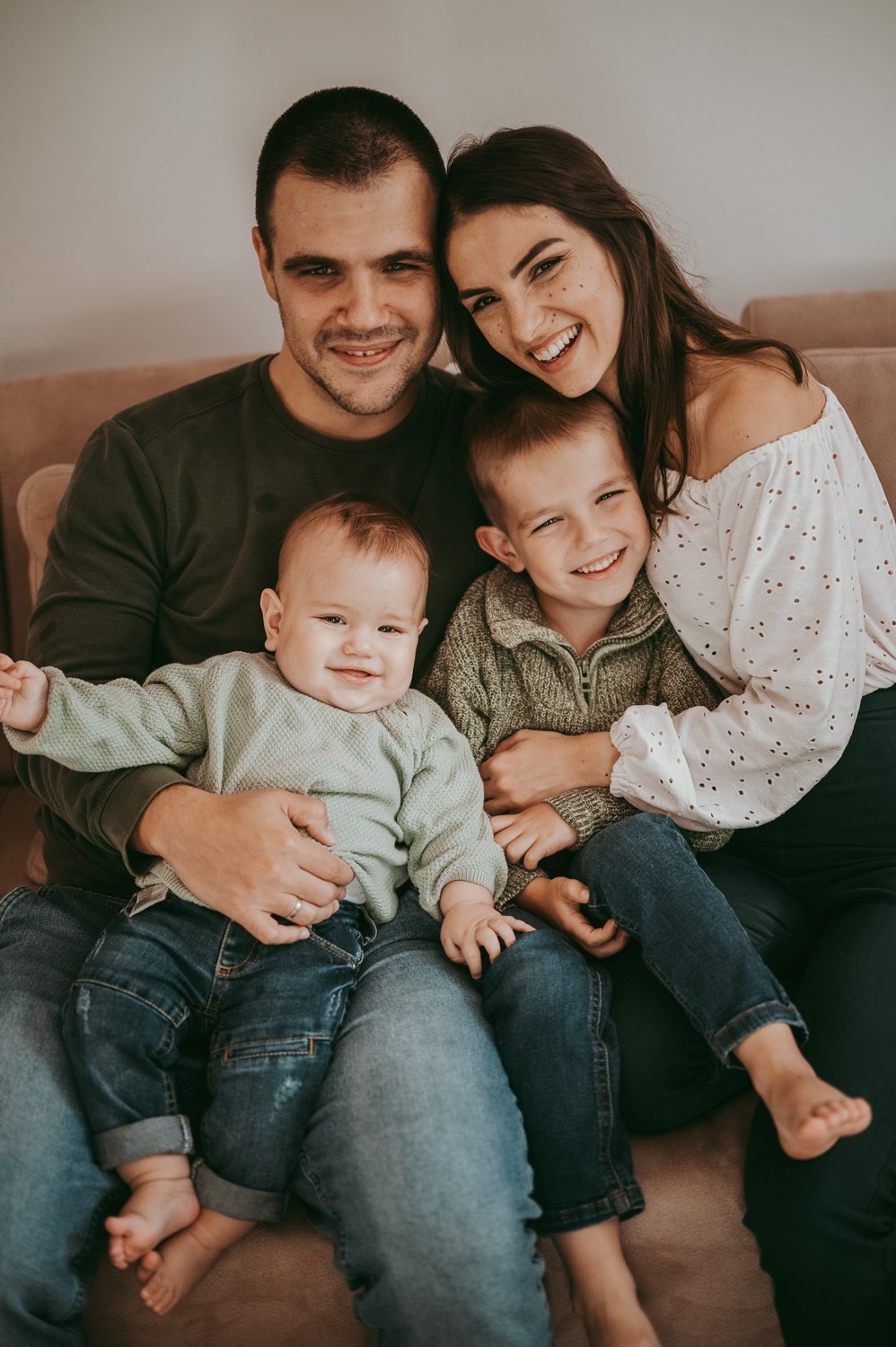 Sofija, Marko i Matija / porodicno fotografisanje. Deciji i porodicni fotograf u Beogradu Oksana Skendzic