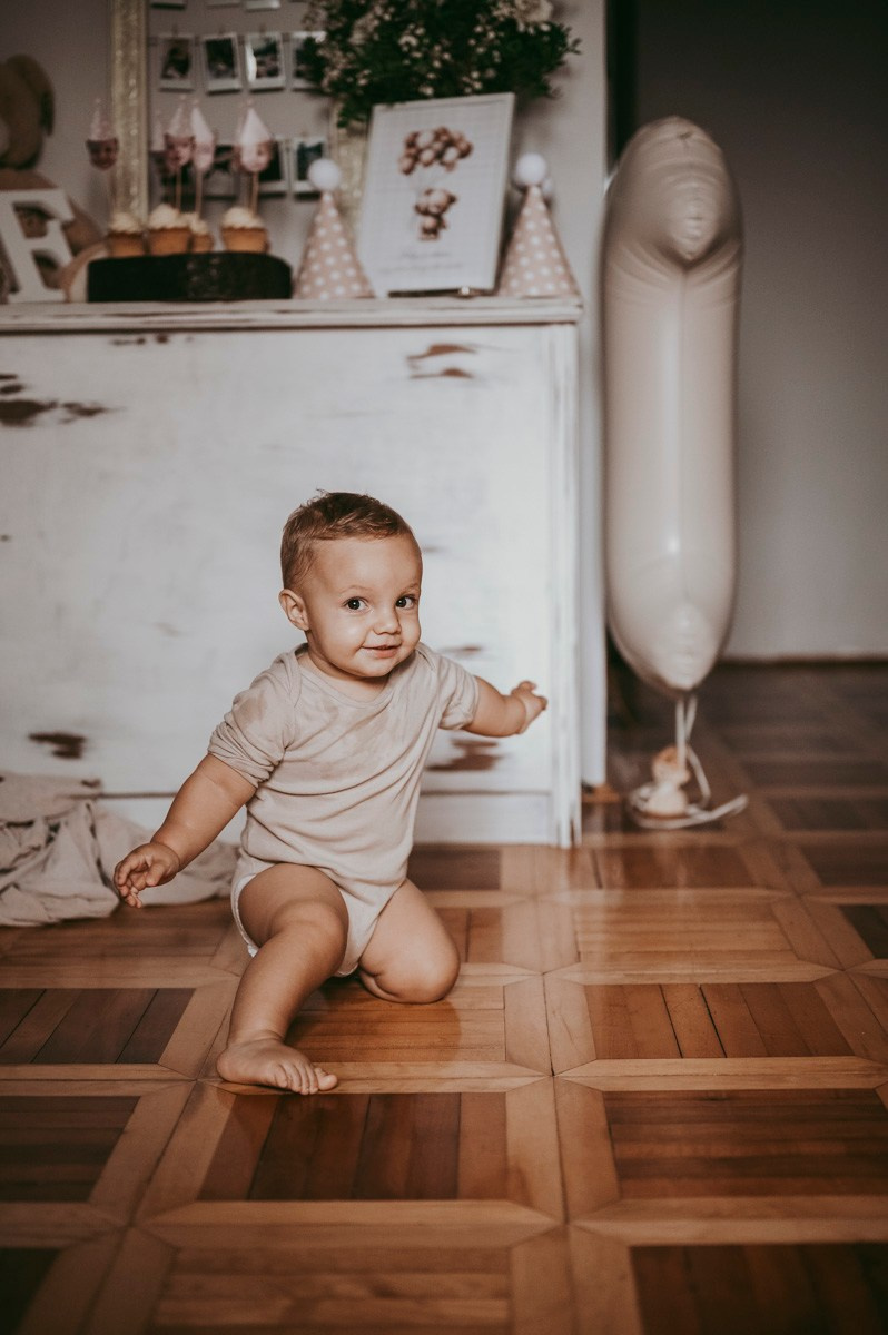 Filipova prva proslava rodjendan kod kuce. Deciji i porodicni fotograf u Beogradu Oksana Skendzic