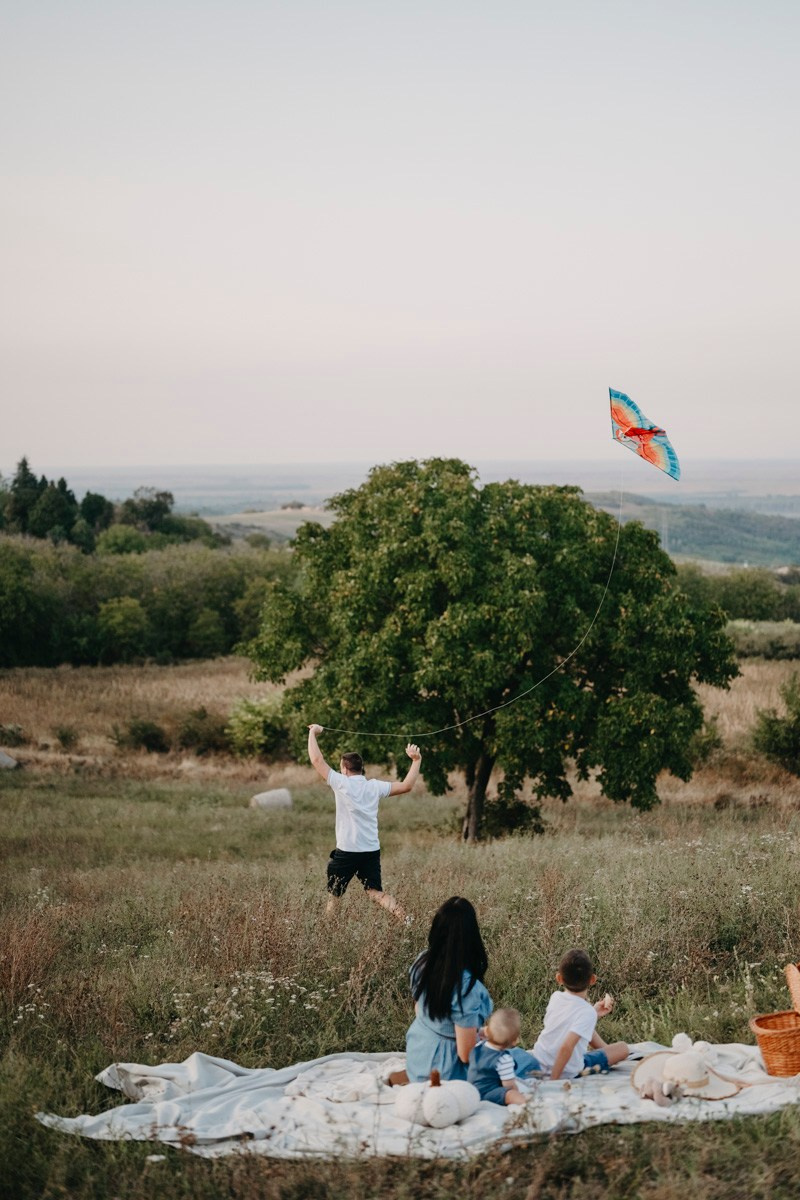 Basici / porodicno fotografisanje u prirodi. Deciji i porodicni fotograf u Beogradu Oksana Skendzic