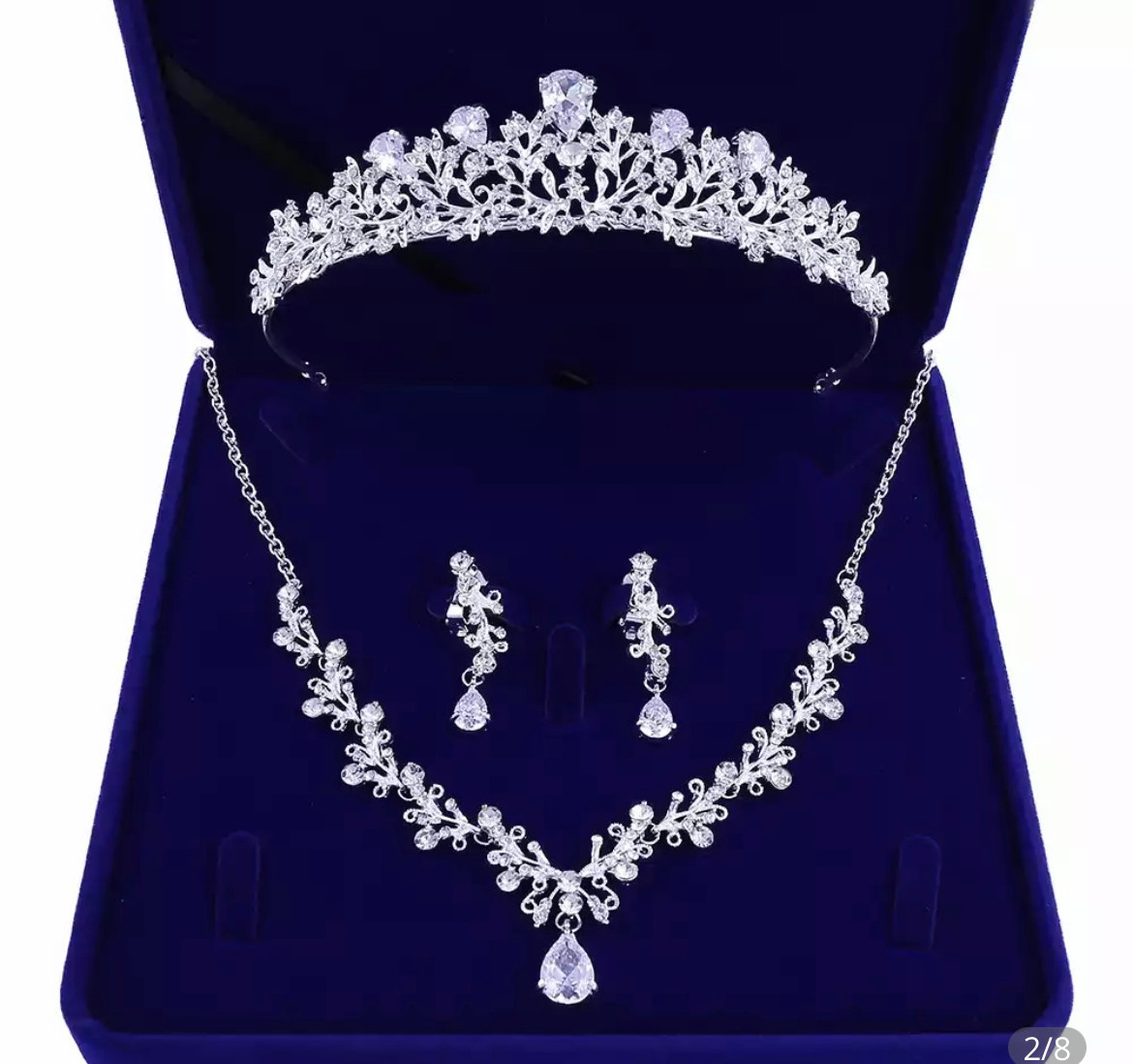 Doplňky na focení v Praze a České republice. Profesionální fotografka v Praze Anastasia Haritonova