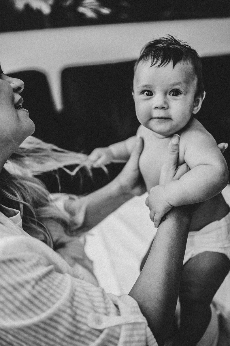 fotografisanje beba kod kuce, porodicno fotografisanje, fotografisanje dece, mama i beba, prve dane sa bebom, kozmetika za bebe, poklon za decu, soba za bebu, decija garderoba, majcinstvo, nega novorodjenceta, priprema za porodjaj, nega beba, dojenje