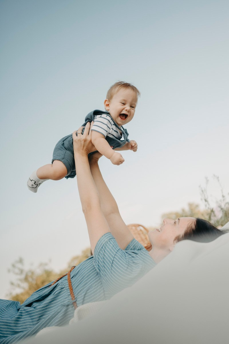 Basici / porodicno fotografisanje u prirodi. Deciji i porodicni fotograf u Beogradu Oksana Skendzic