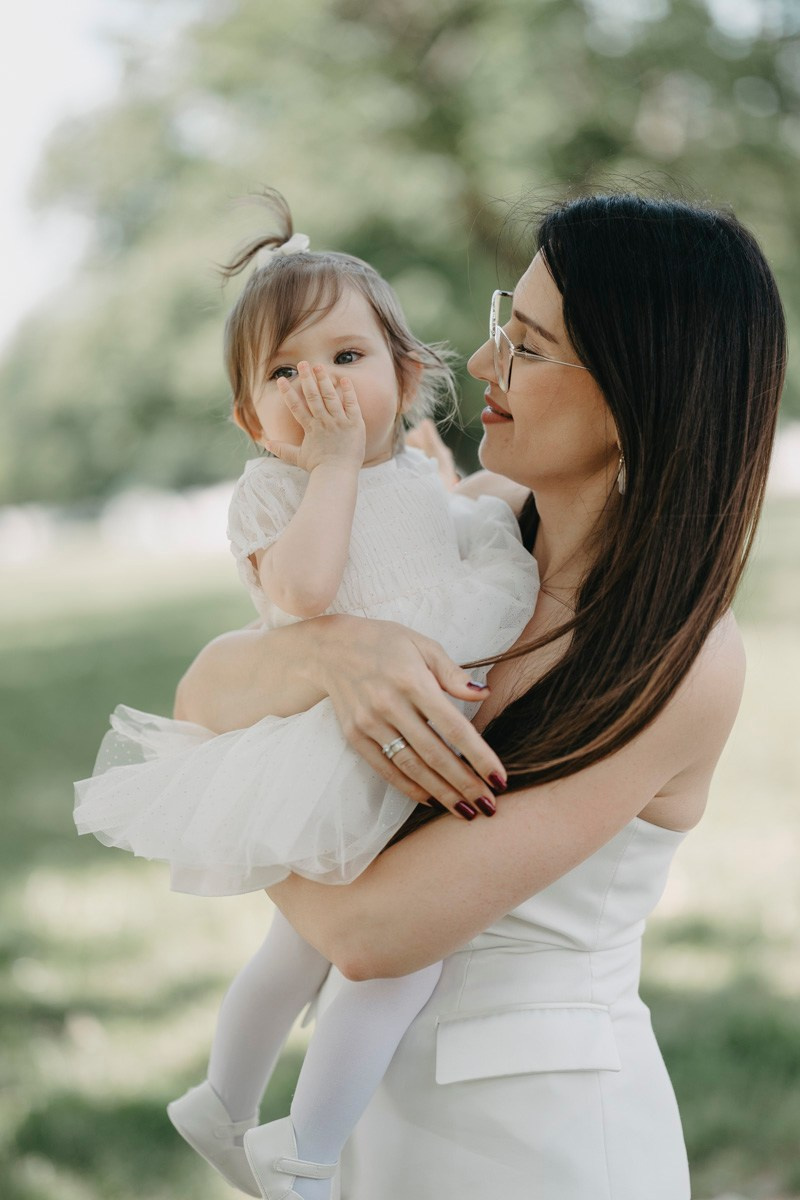Lara / krstenje, crkva svete Ruzice na Kalemegdanu. Deciji i porodicni fotograf u Beogradu Oksana Skendzic