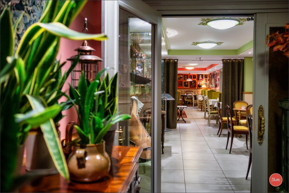 Интерьер ресторана "Достоевский". Photographe à Strasbourg | Portraits, Studio, Enfants, Événements