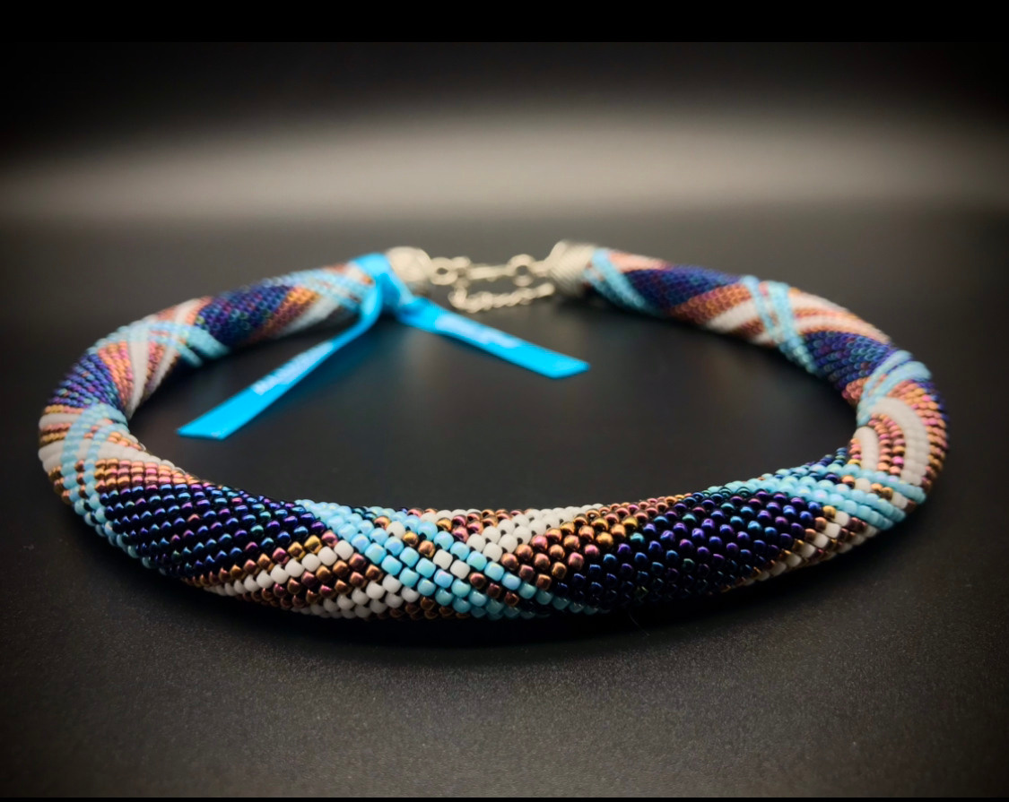 Bijoux pour cadeau. Милок и Кирок это позитивные и реальные персоны из Люксембурга, много