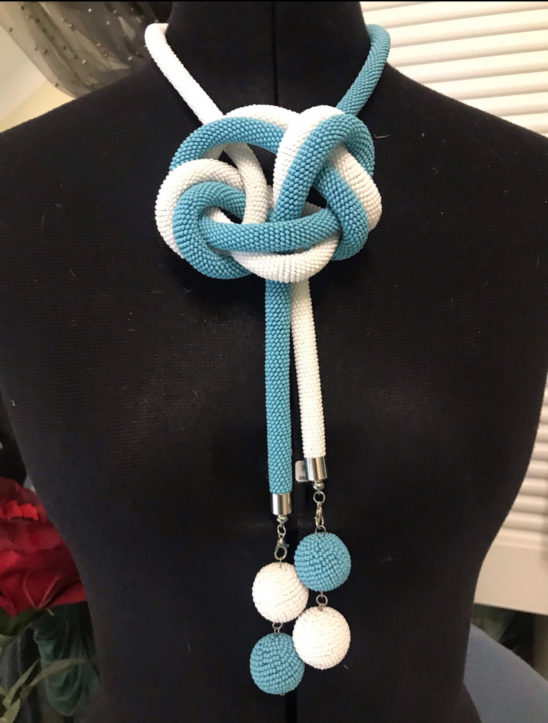 Bijoux pour cadeau. Milok et Kirok sont des gens positifs et réels. Nous serons ravis de v