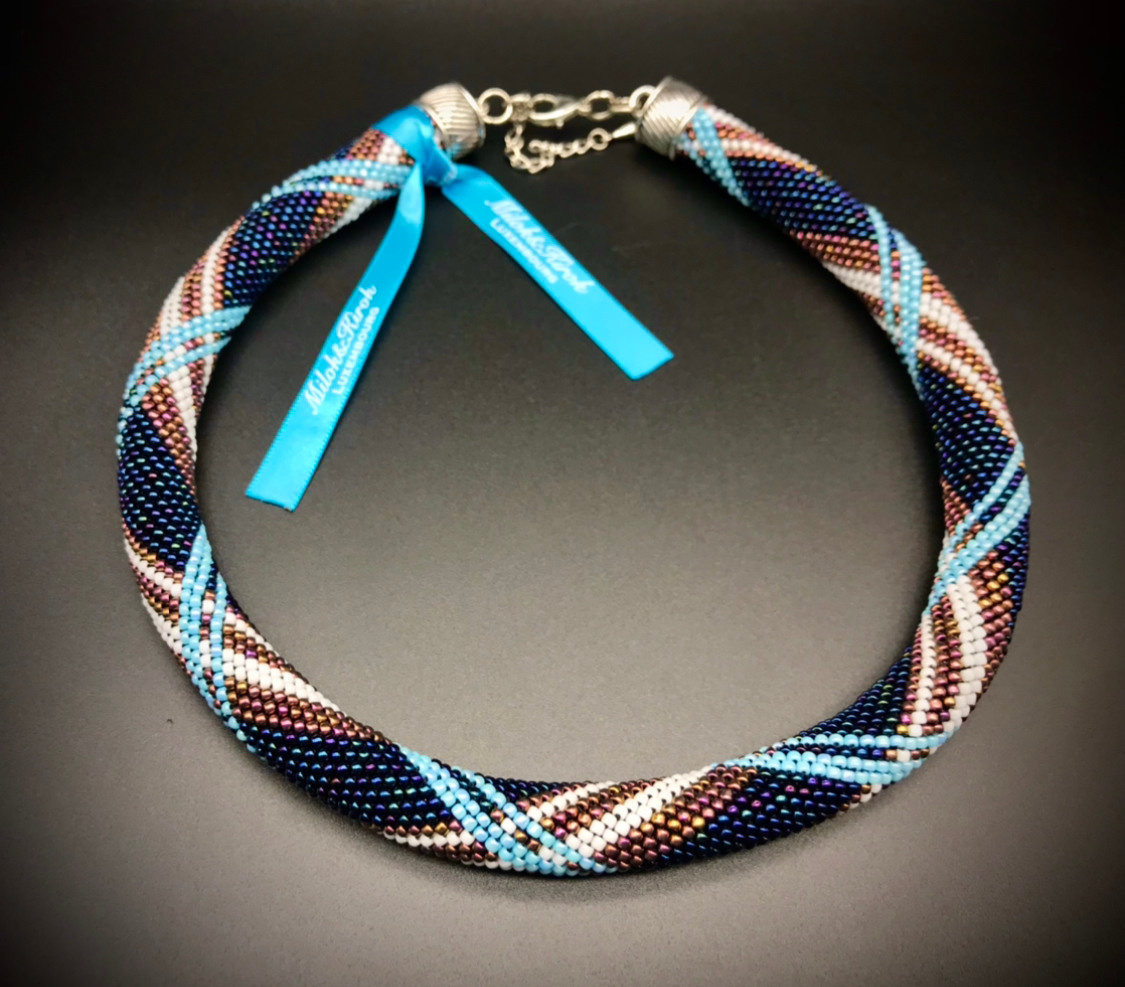 Bijoux pour cadeau. Милок и Кирок это позитивные и реальные персоны из Люксембурга, много