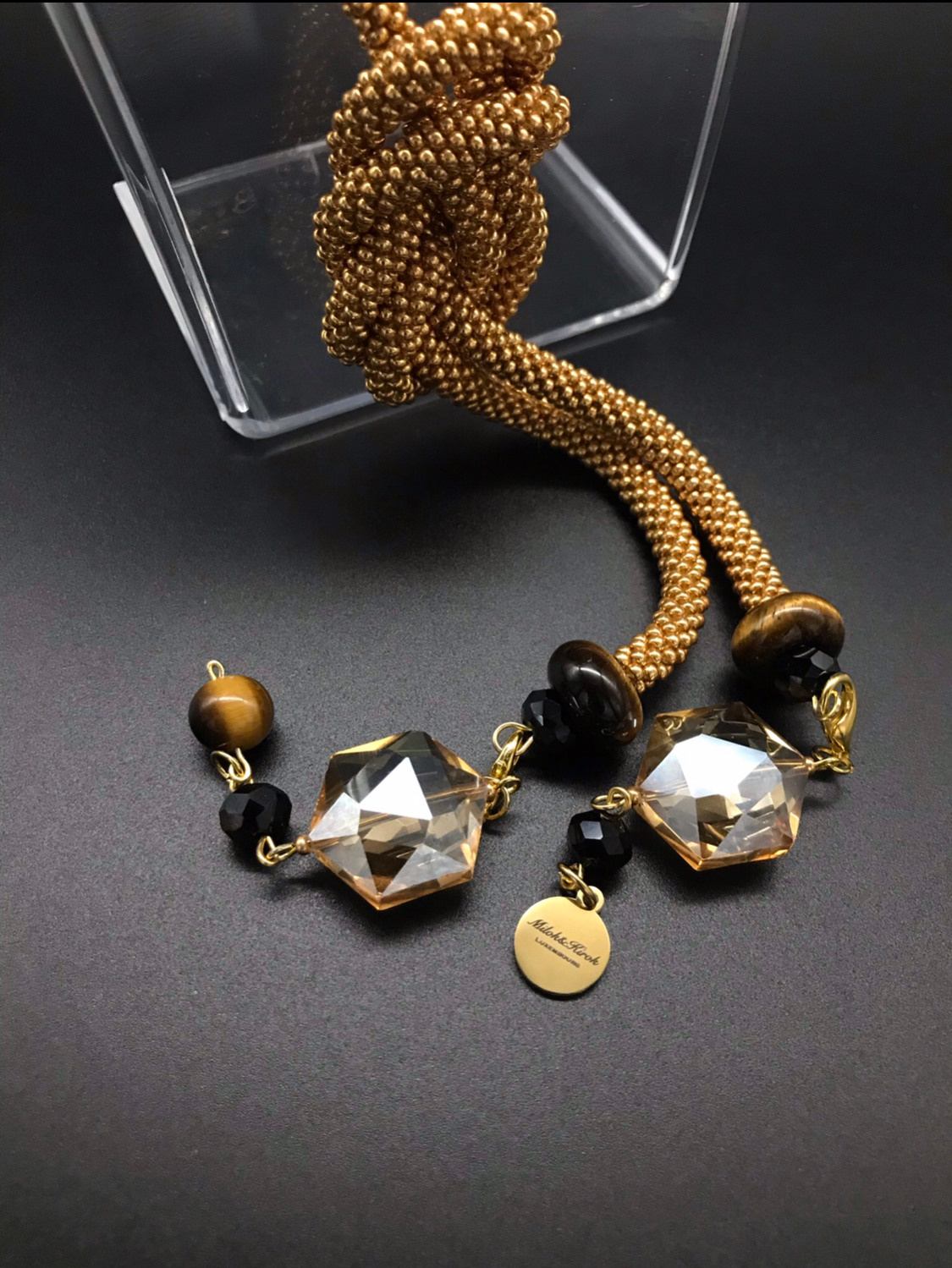 Bijoux pour cadeau. Милок и Кирок это позитивные и реальные персоны из Люксембурга, много