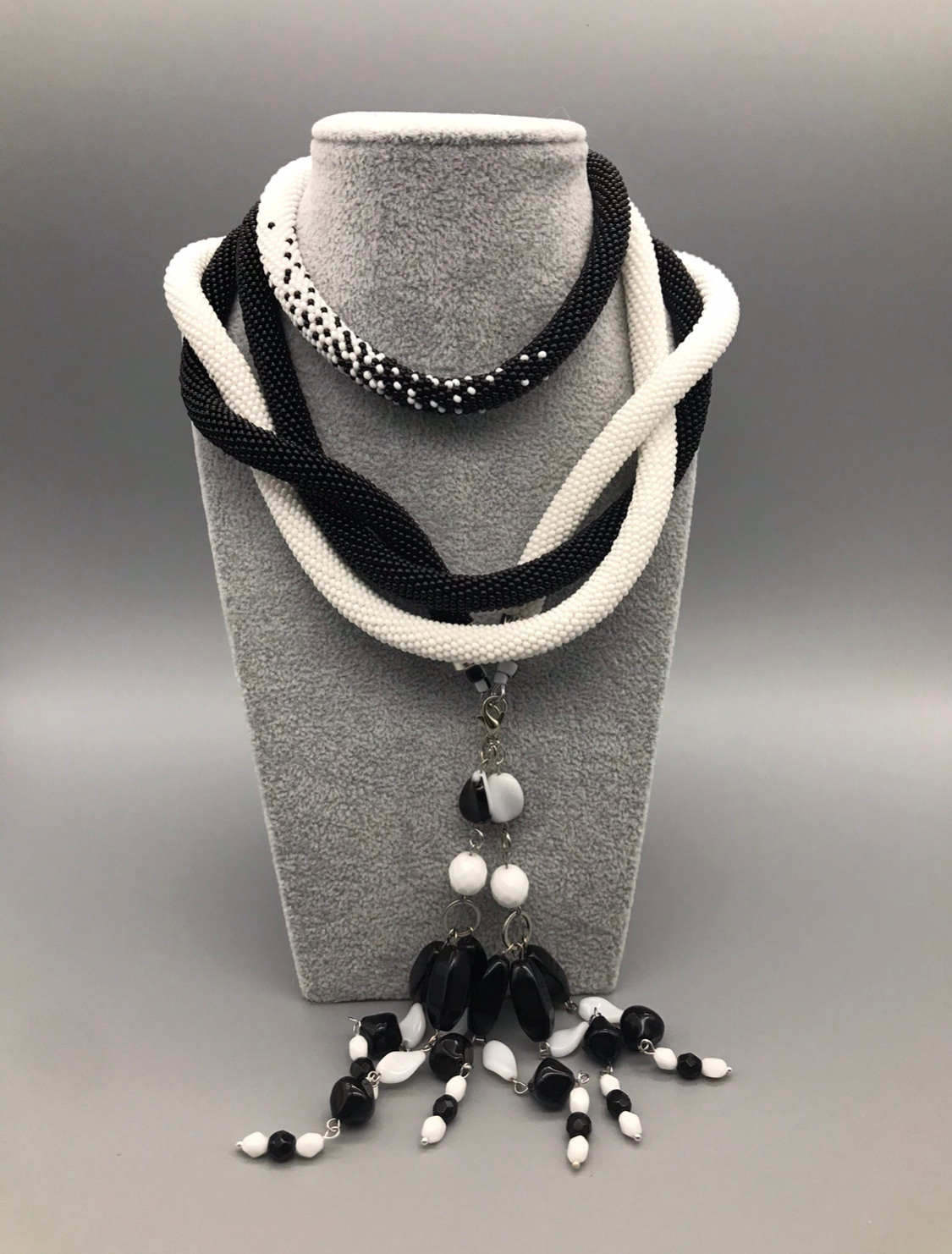 Bijoux pour cadeau. Милок и Кирок это позитивные и реальные персоны из Люксембурга, много