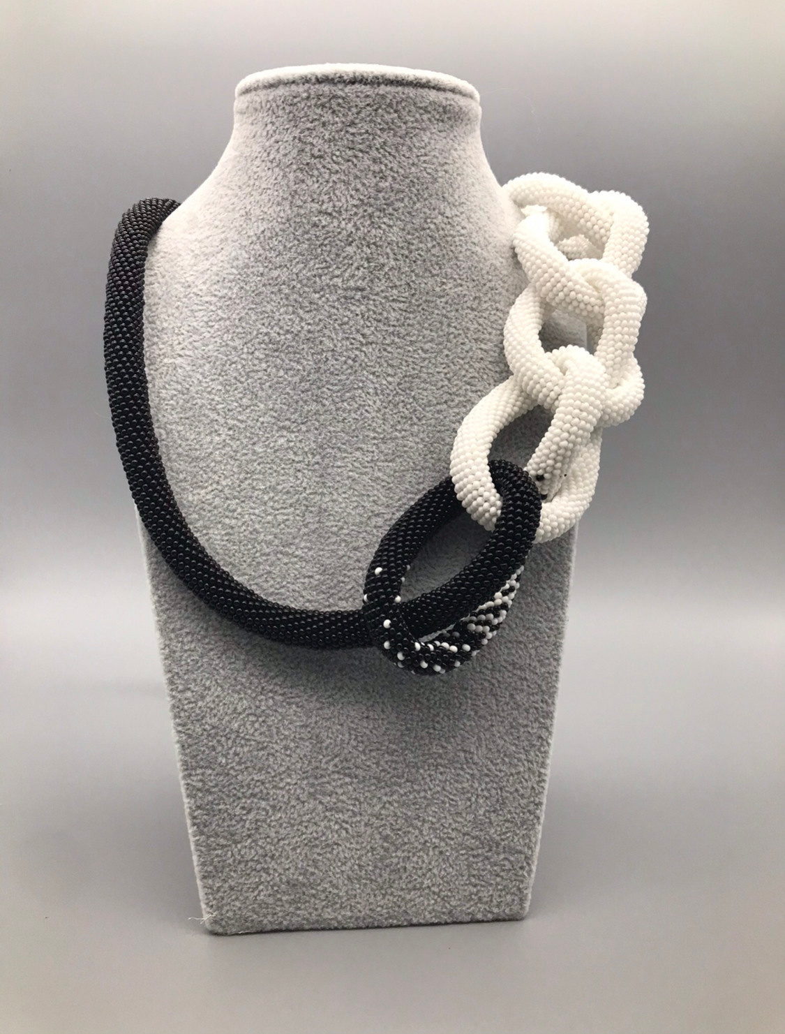 Bijoux pour cadeau. Милок и Кирок это позитивные и реальные персоны из Люксембурга, много