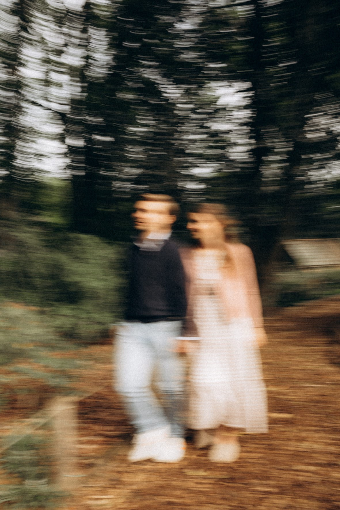 Love Story in Antwerpen. Little Birdie – Jouw familie- en huwelijksfotograaf in België en daarbuiten