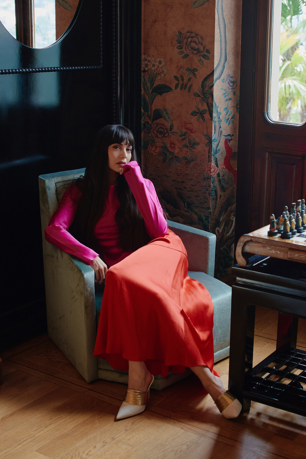 Zara Martin posing during Lake Como private photosession