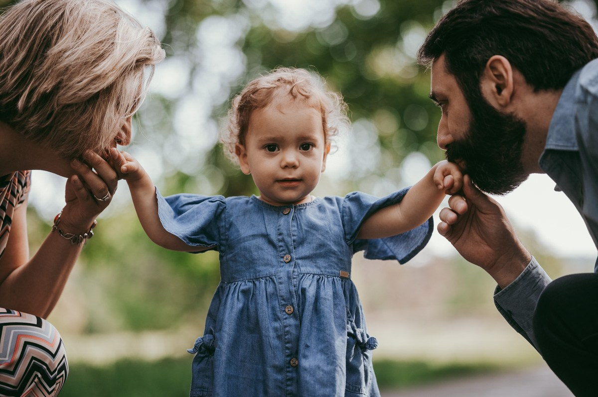 Jelena, Dositej i Valentina / porodicno fotografisanje. Deciji i porodicni fotograf u Beogradu Oksana Skendzic