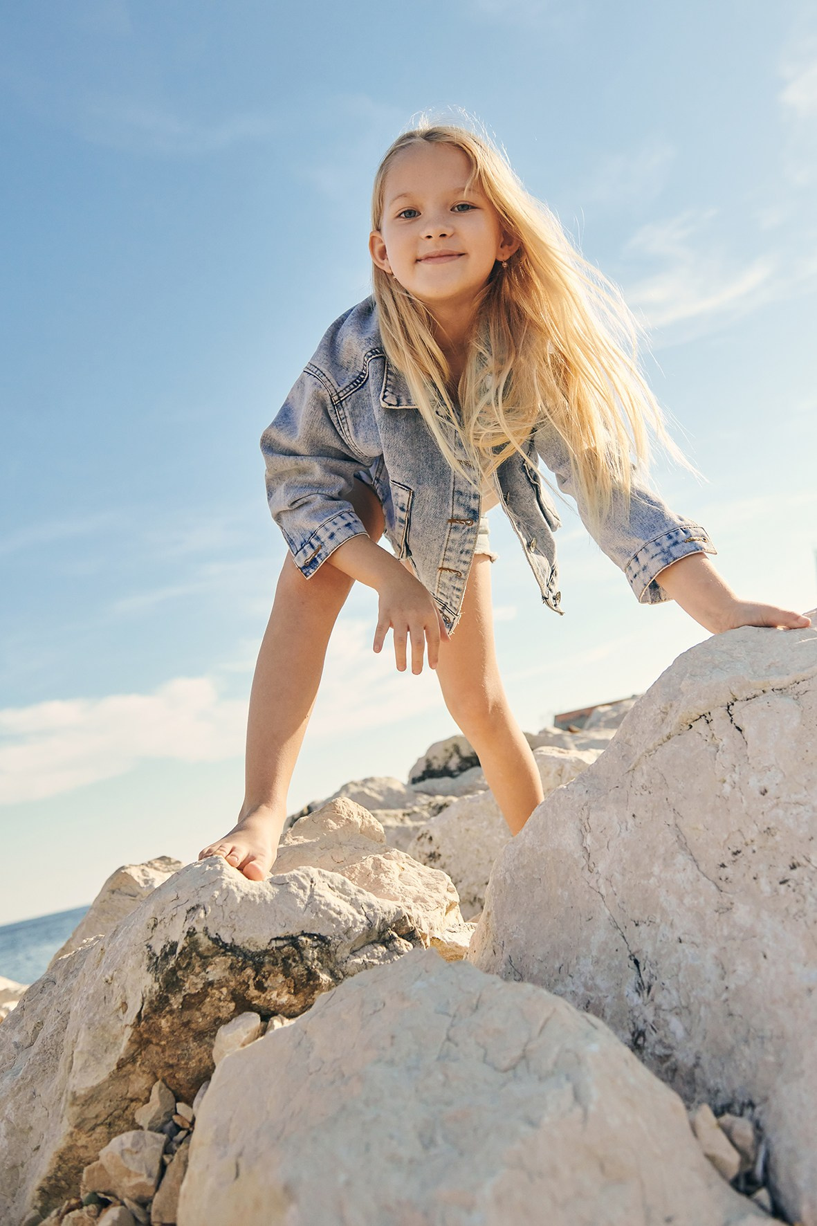 KIDS. Minimalist brand photographer & videographer | Raw sincerity. Pure Form