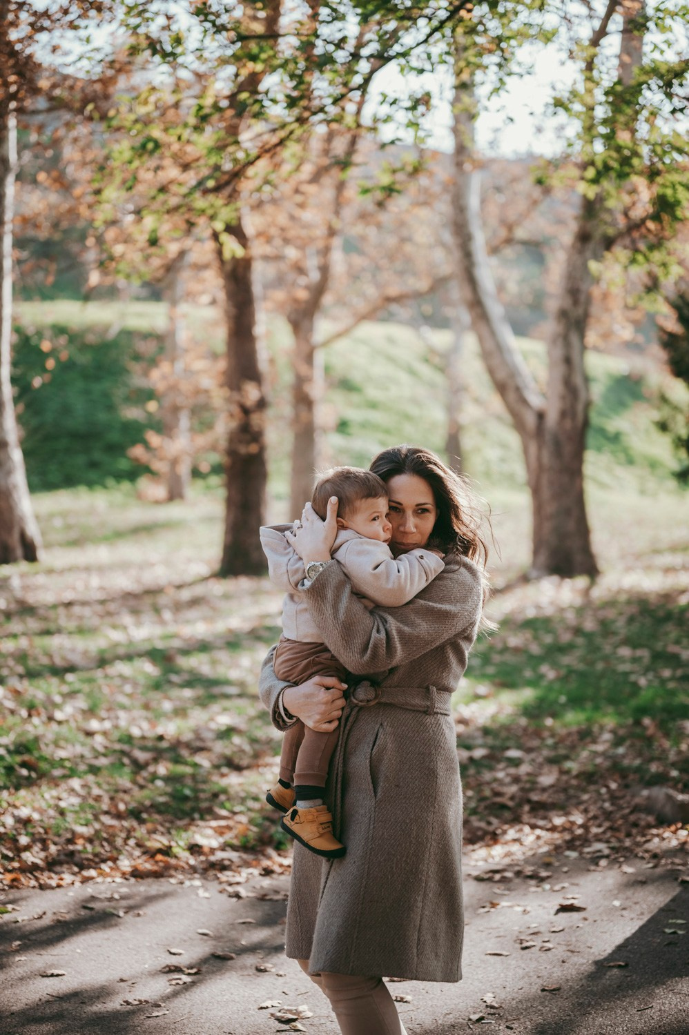 Iva, Ivan, Tara i Stefan — porodicno fotografisanje napolju. Deciji i porodicni fotograf u Beogradu Oksana Skendzic