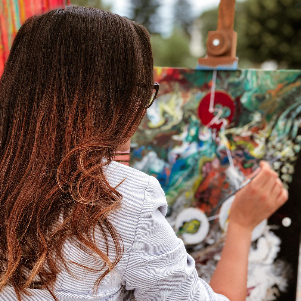 VERNISÁŽ. Dana Lišková — Empathetic Photographer | Introspective Artist |Neurodivergent Coach | Founder of Artepy.cz