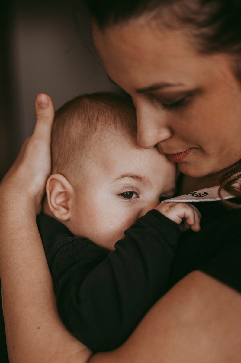 Dobro dosao, Jakove / porodicno fotografisanje kod kuce. Deciji i porodicni fotograf u Beogradu Oksana Skendzic