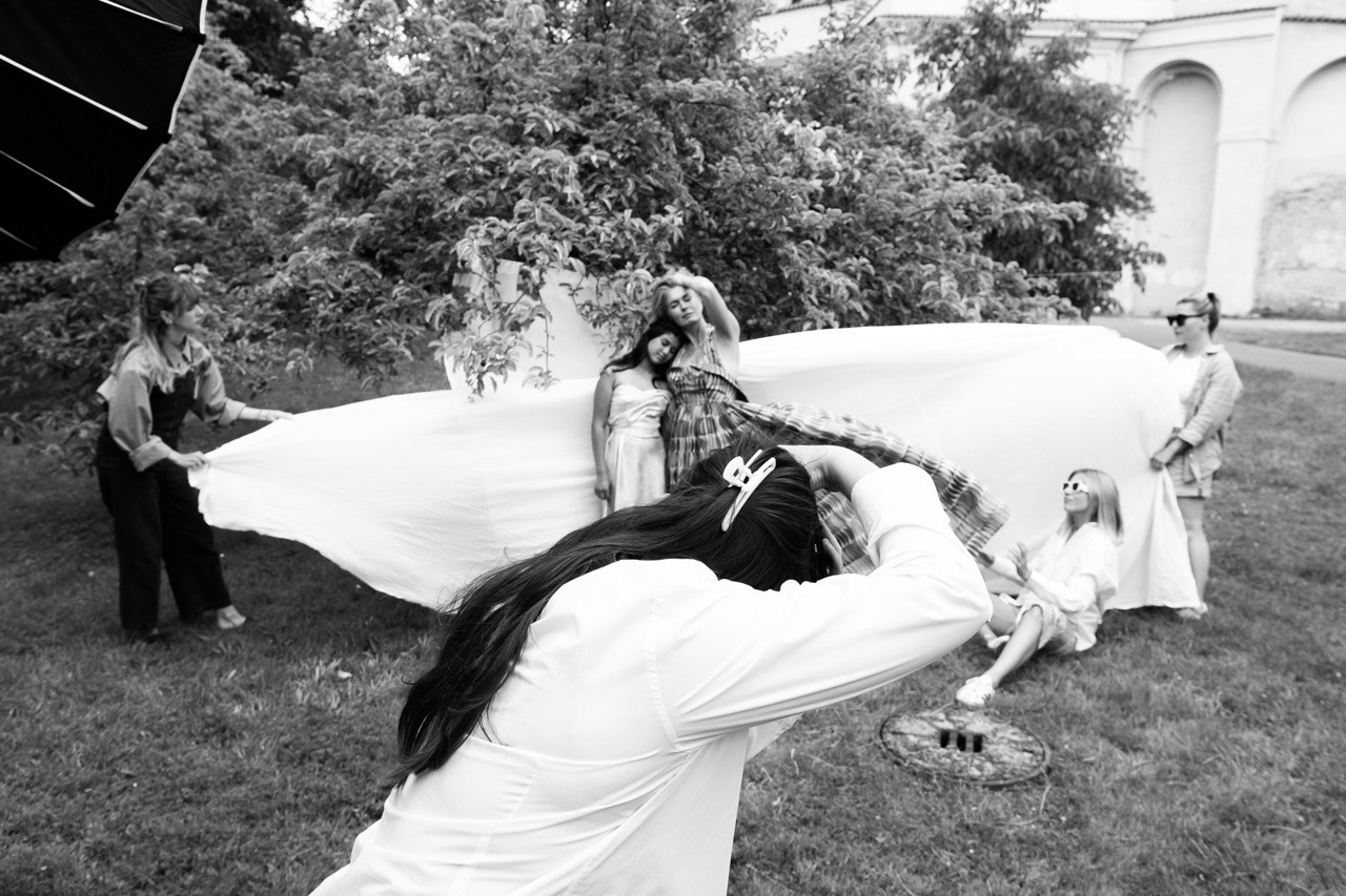 BACKSTAGE. Dana Lišková — Empathetic Photographer | Introspective Artist |Neurodivergent Coach | Founder of Artepy.cz