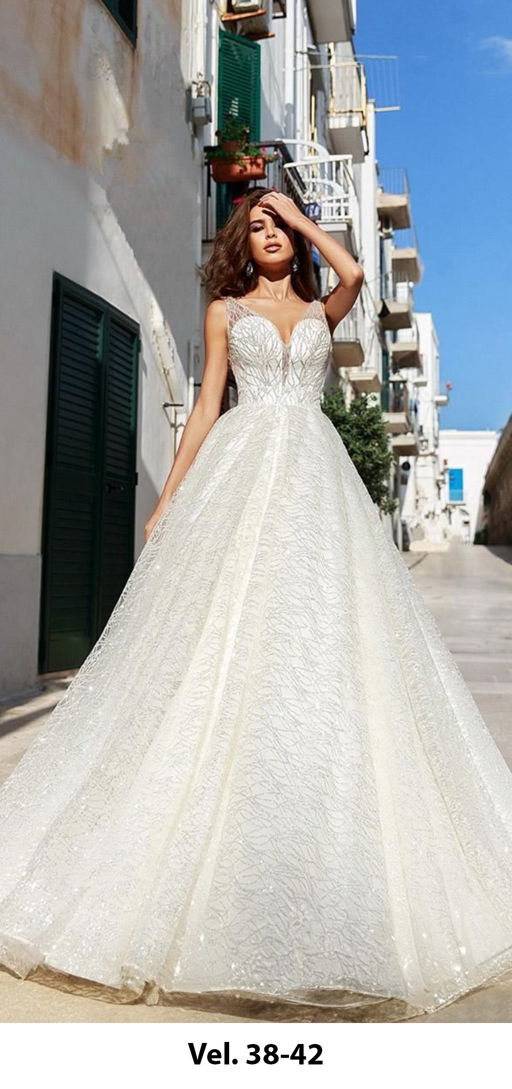 Půjčení svatebních šatů na focení v Praze a České republice. Profesionální fotografka v Praze Anastasia Haritonova