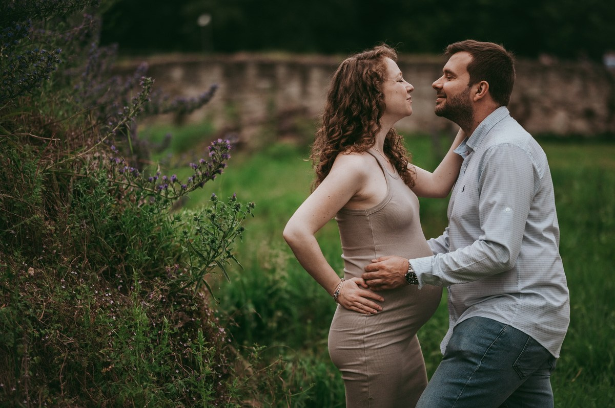 fotografisanje trudnica beograd, fotografisanje trudnoce novi sad, priprema za porodjaj, porodjaj beograd, porodjaj novi sad, nega u trudnoci,  psihofizicka priprema trudnica, decija soba, prve dane sa bebom, mama i beba