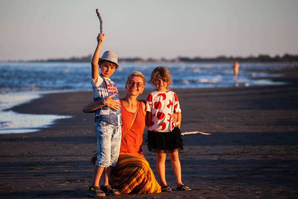 Marina with children. Nina Janeckova Fotografin und Videografin am Bodensee