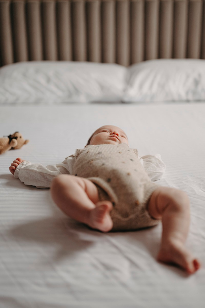 Bojana, Marko i Eva — porodicno fotografisanje kod kuce. Deciji i porodicni fotograf u Beogradu Oksana Skendzic