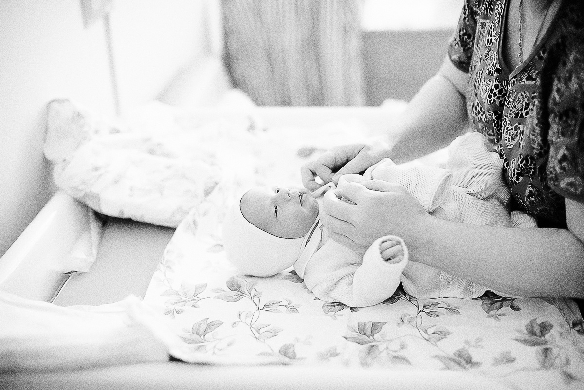 Un nouveau-né. Photographe lifestyle à Paris